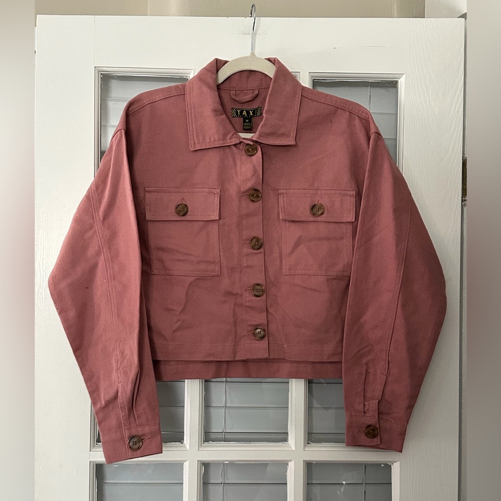 NWT TAXI Women’s M Button Front Collared Pink Cropped Jacket | SKU 0363